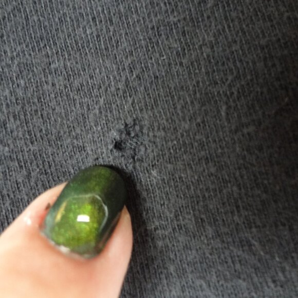 FOO FIGHTERS STARS LOGO BLACK LARGE T-SHIRT L197 (HOLE C PICS) - Picture 3 of 7